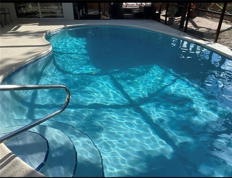 STIRLING LAKE - Residential