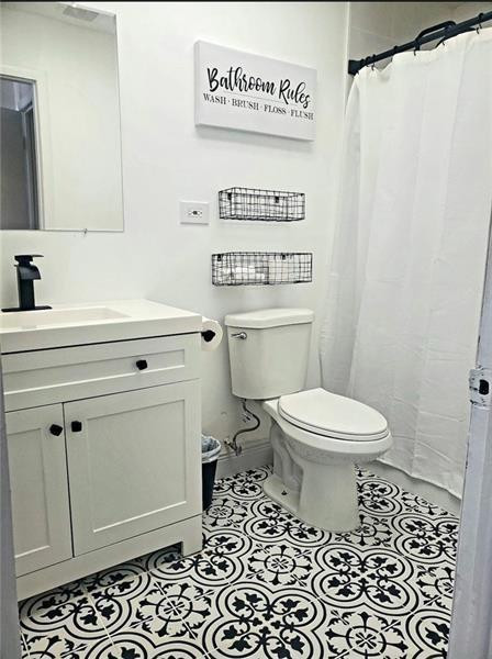 STIRLING LAKE - Residential