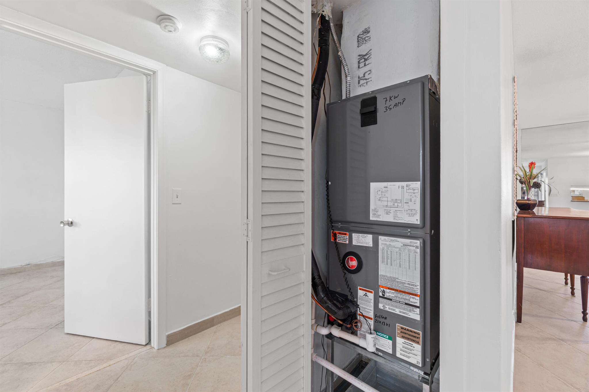 VILLAGE ROYALE ON THE GRE - Residential