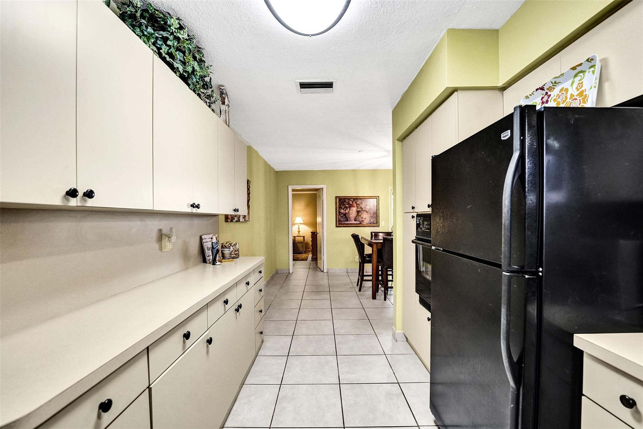 Hollywood Hills Amd 6-31 - Residential