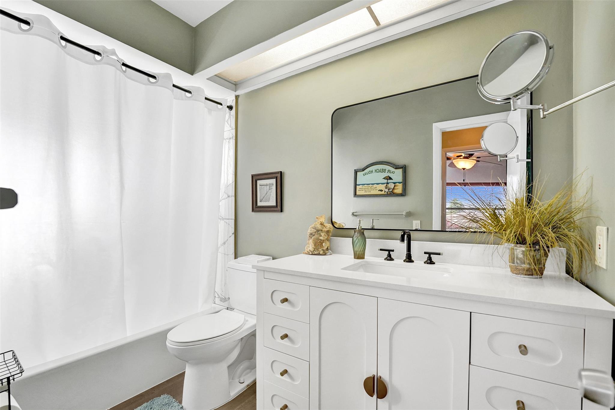 Hollywood Hills Amd 6-31 - Residential