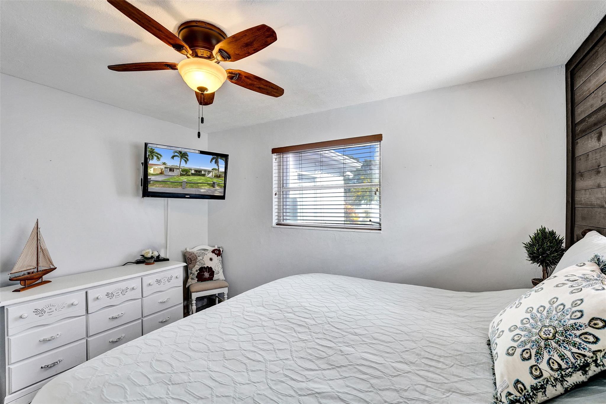 Hollywood Hills Amd 6-31 - Residential