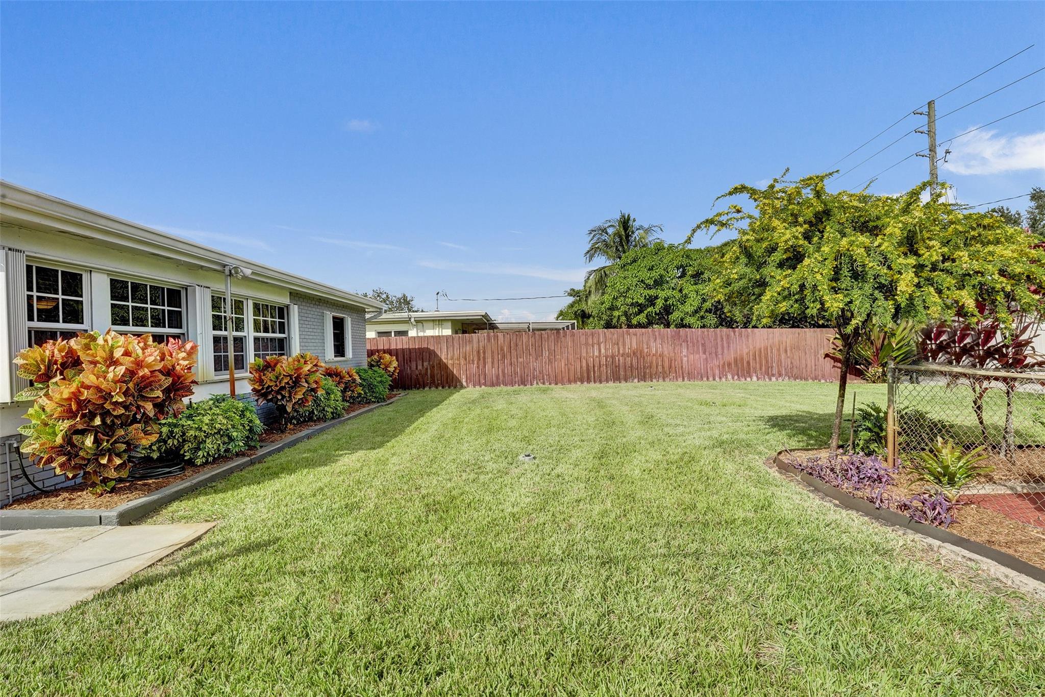 Hollywood Hills Amd 6-31 - Residential