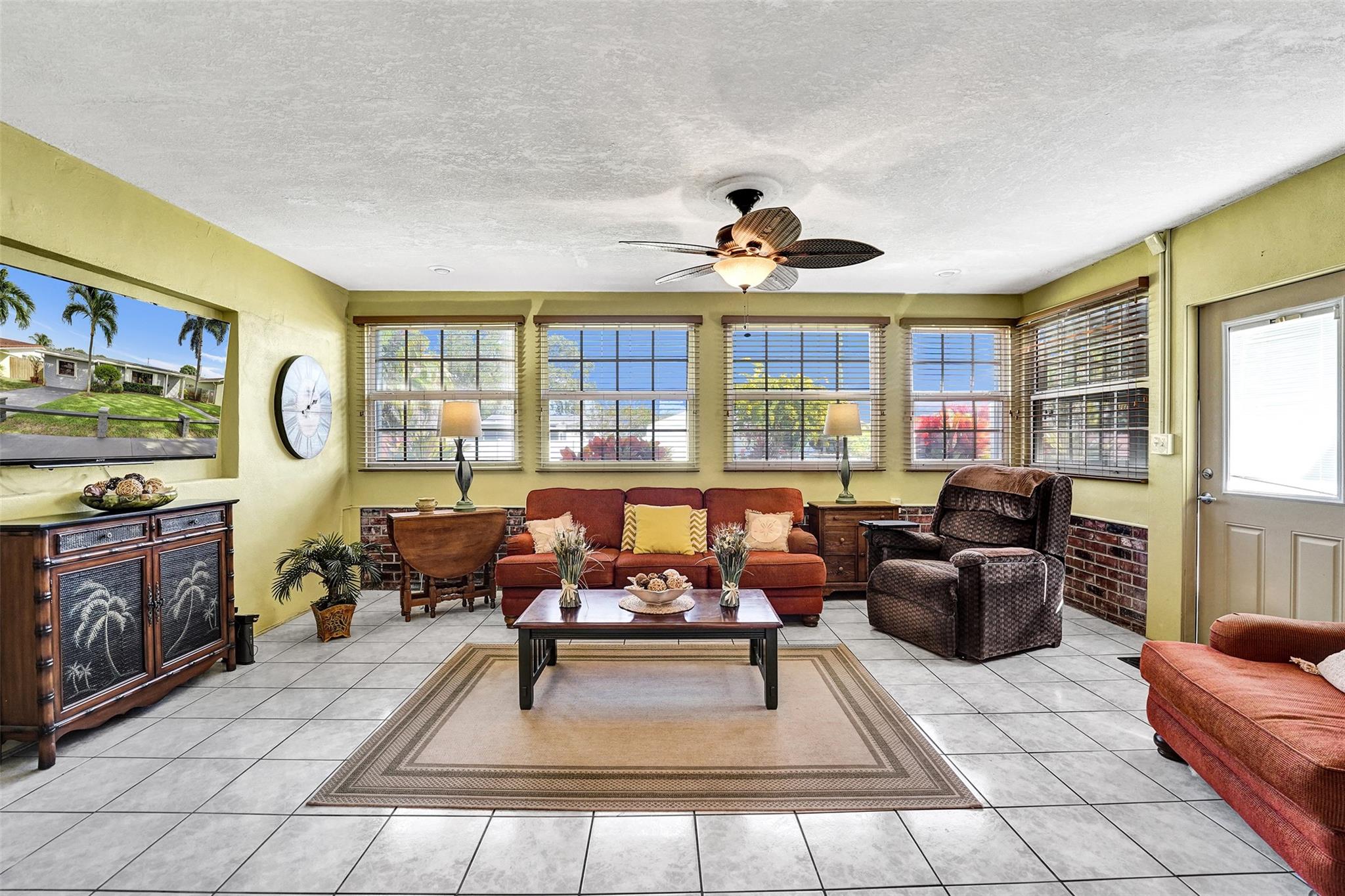 Hollywood Hills Amd 6-31 - Residential