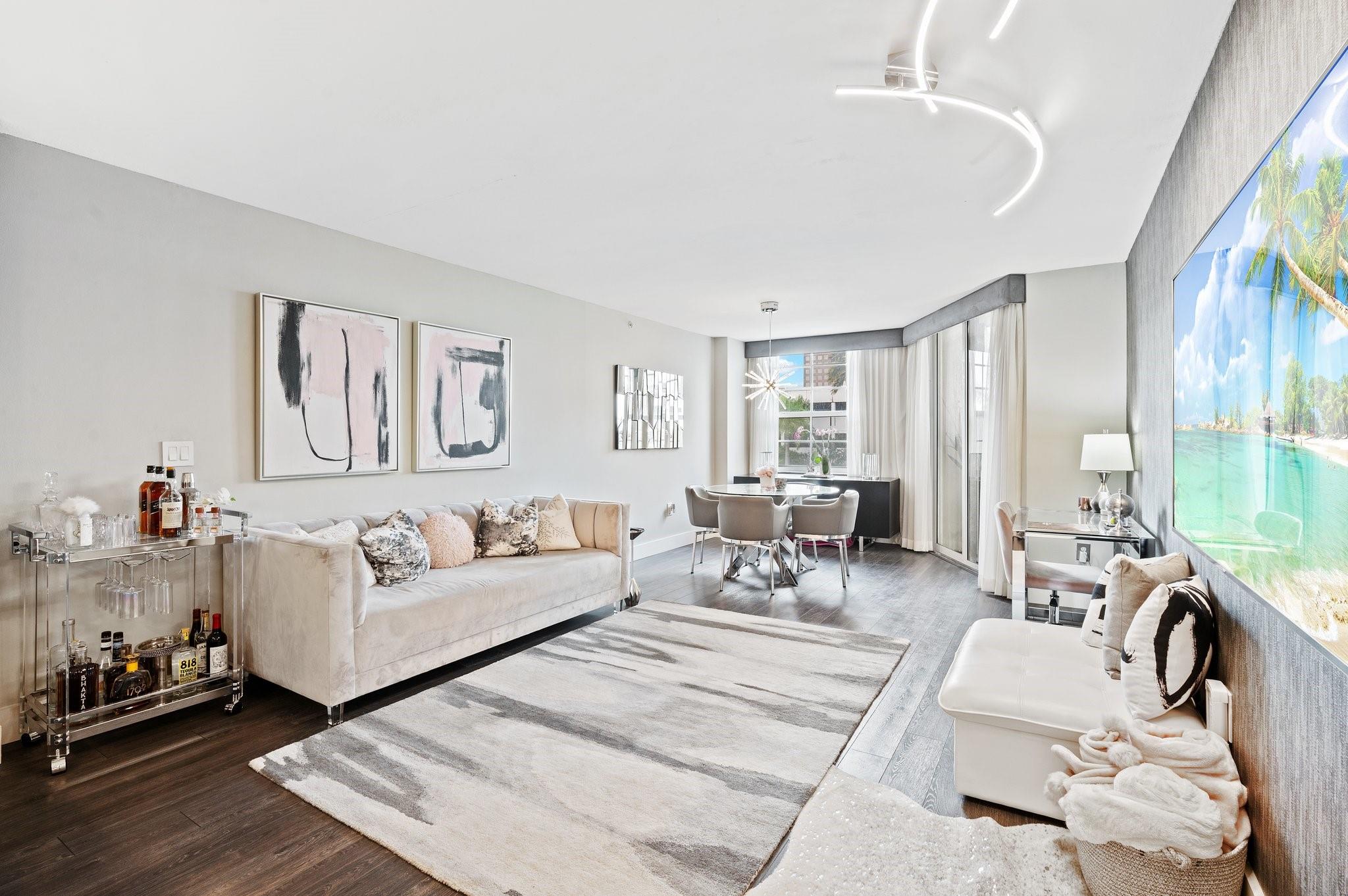 LAS OLAS BY THE RIVER - Residential