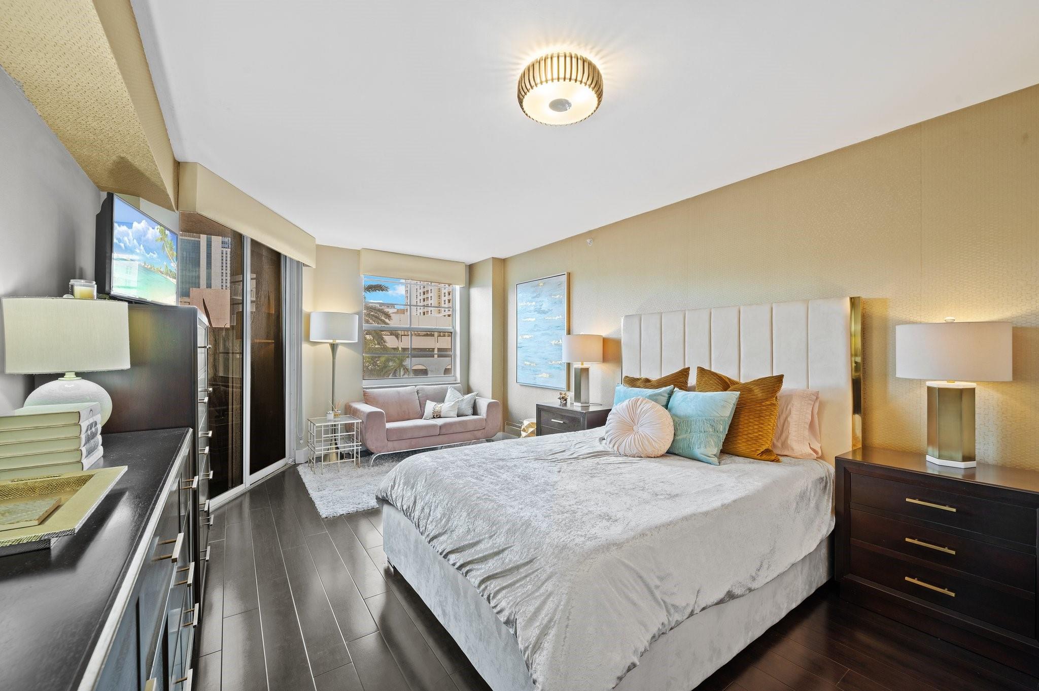 LAS OLAS BY THE RIVER - Residential