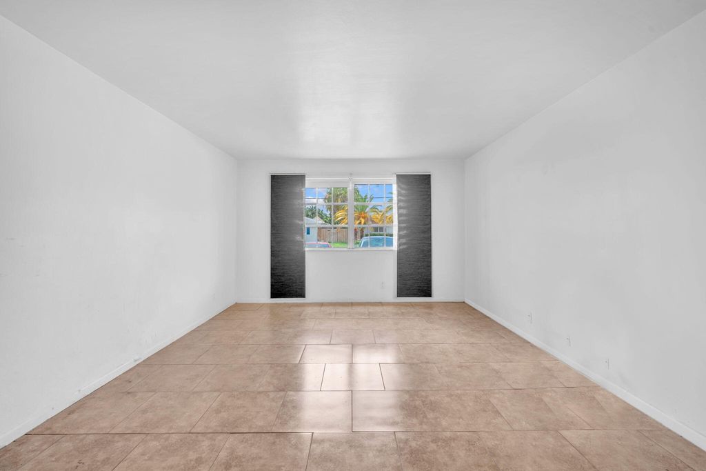 Photo of 1851 NE 62nd Street #608, Fort Lauderdale, FL 33308 (MLS # B26030943)