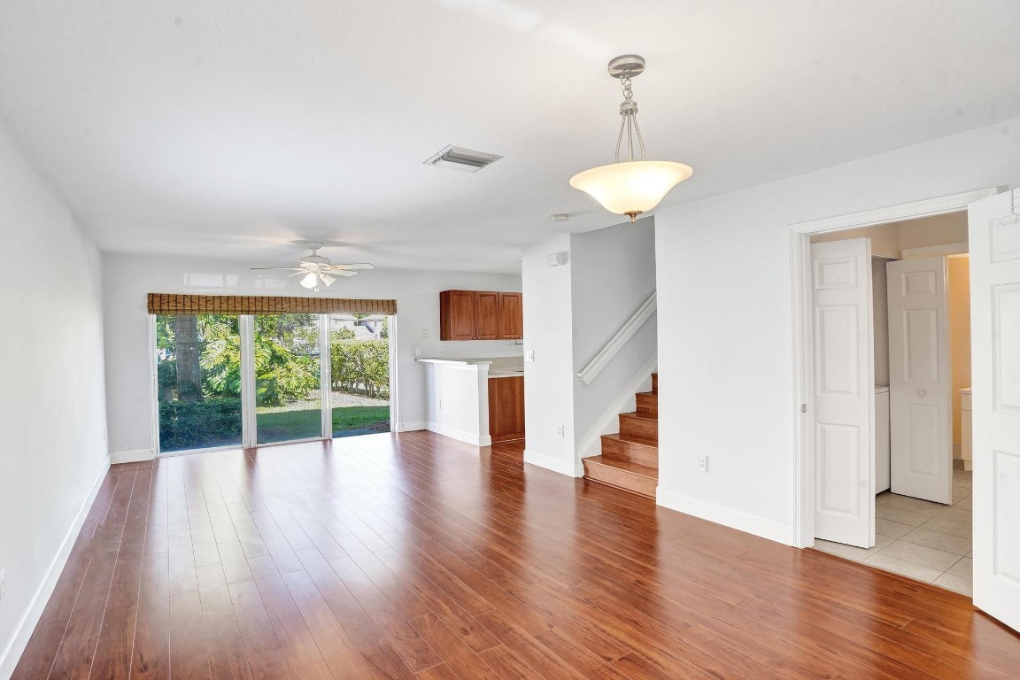 PEMBROKE ISLES - Residential