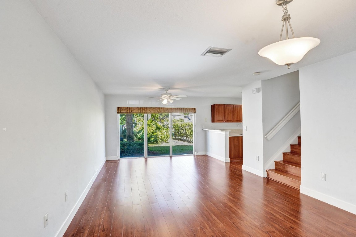 PEMBROKE ISLES - Residential