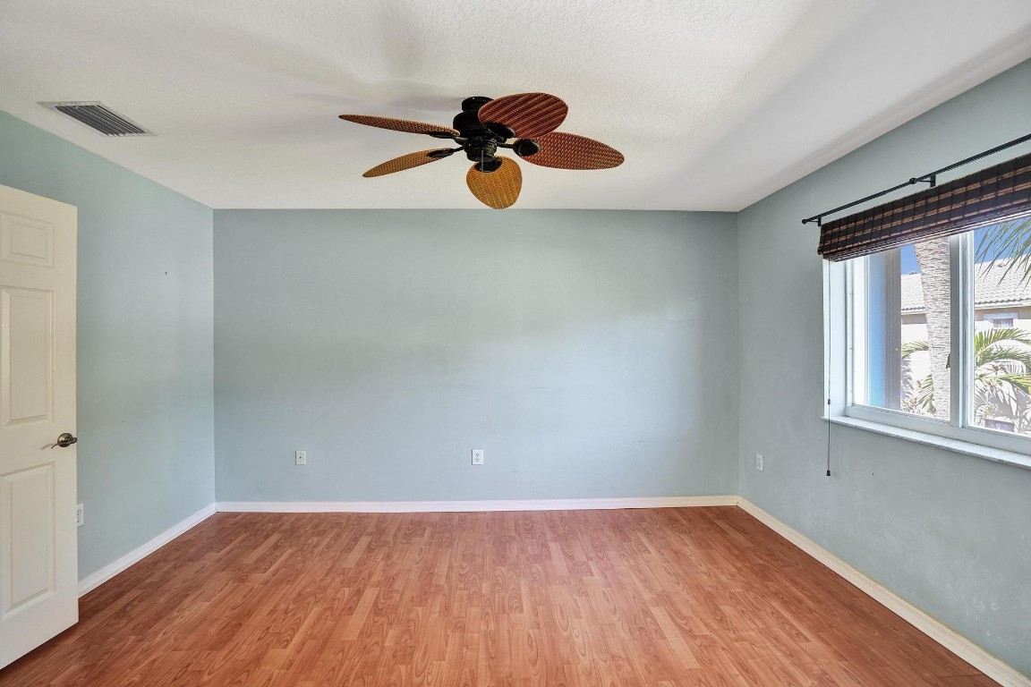 PEMBROKE ISLES - Residential