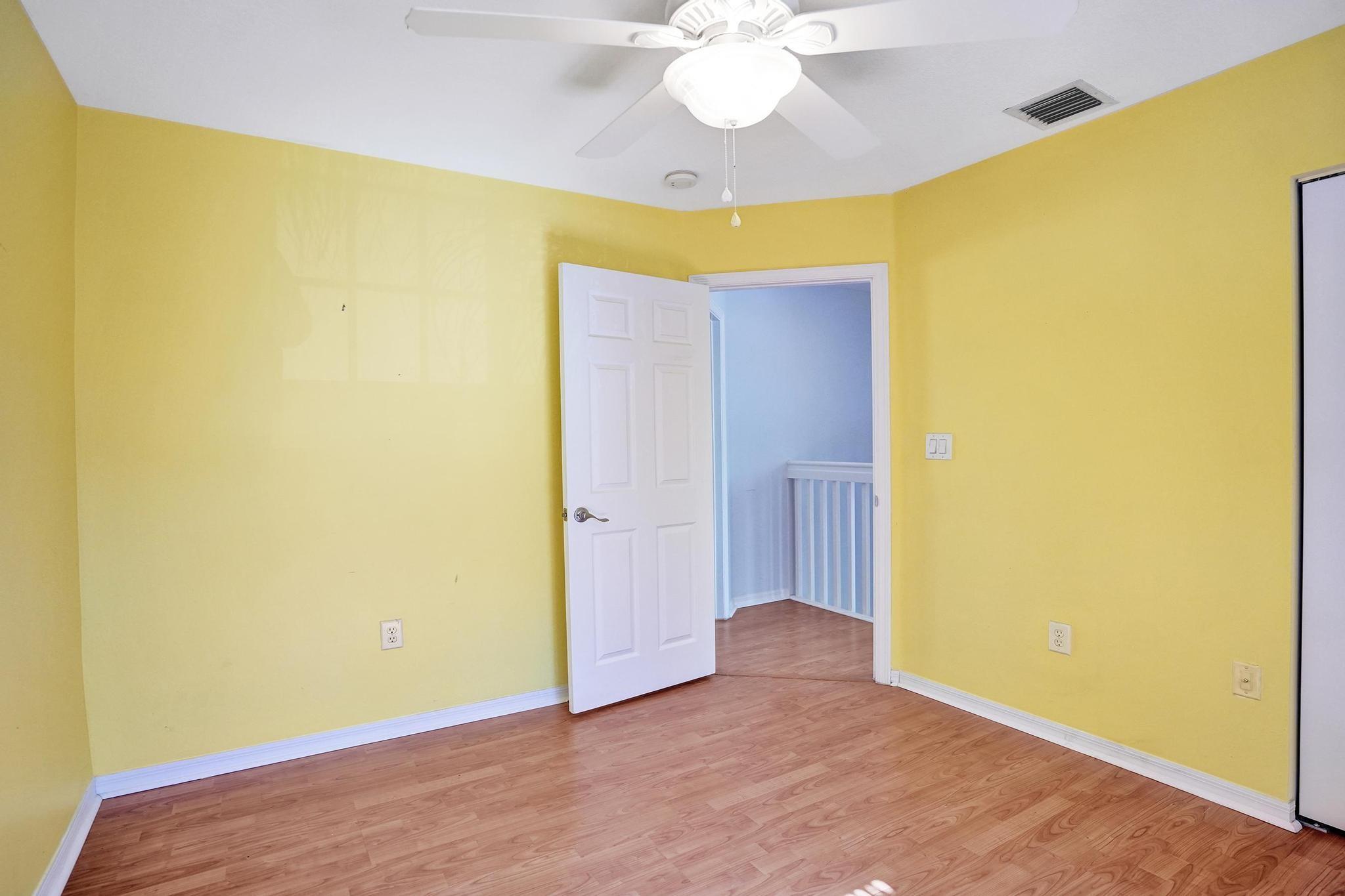 PEMBROKE ISLES - Residential