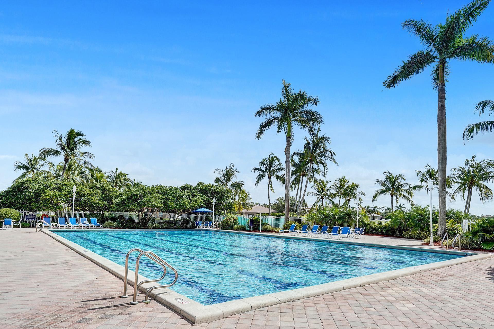 PEMBROKE ISLES - Residential