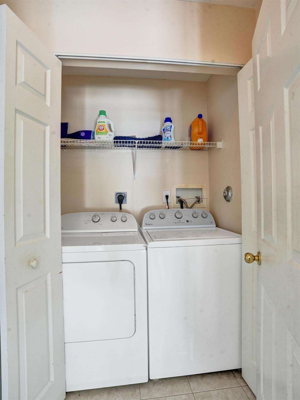 PEMBROKE ISLES - Residential