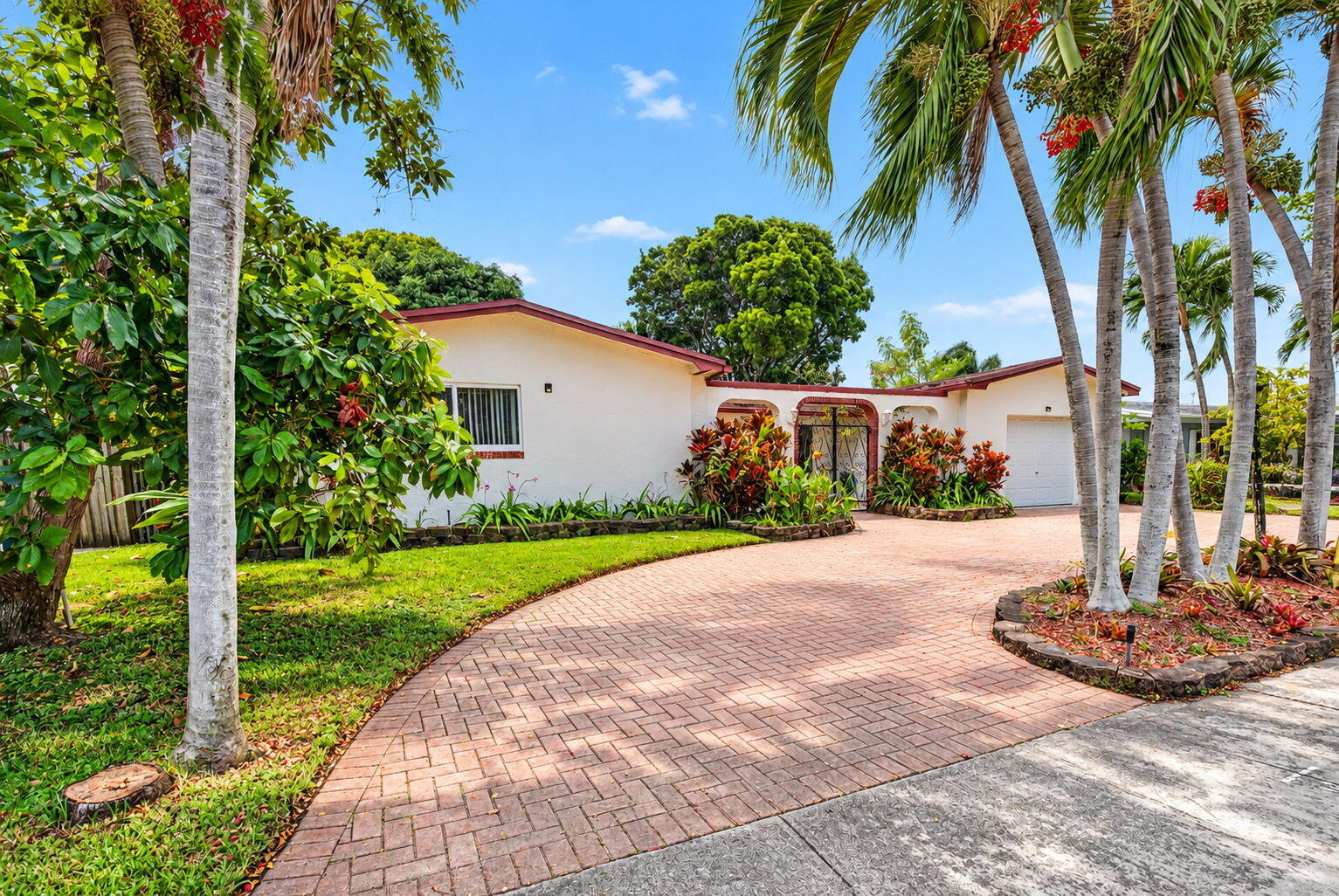 1960 NW 107TH Avenue