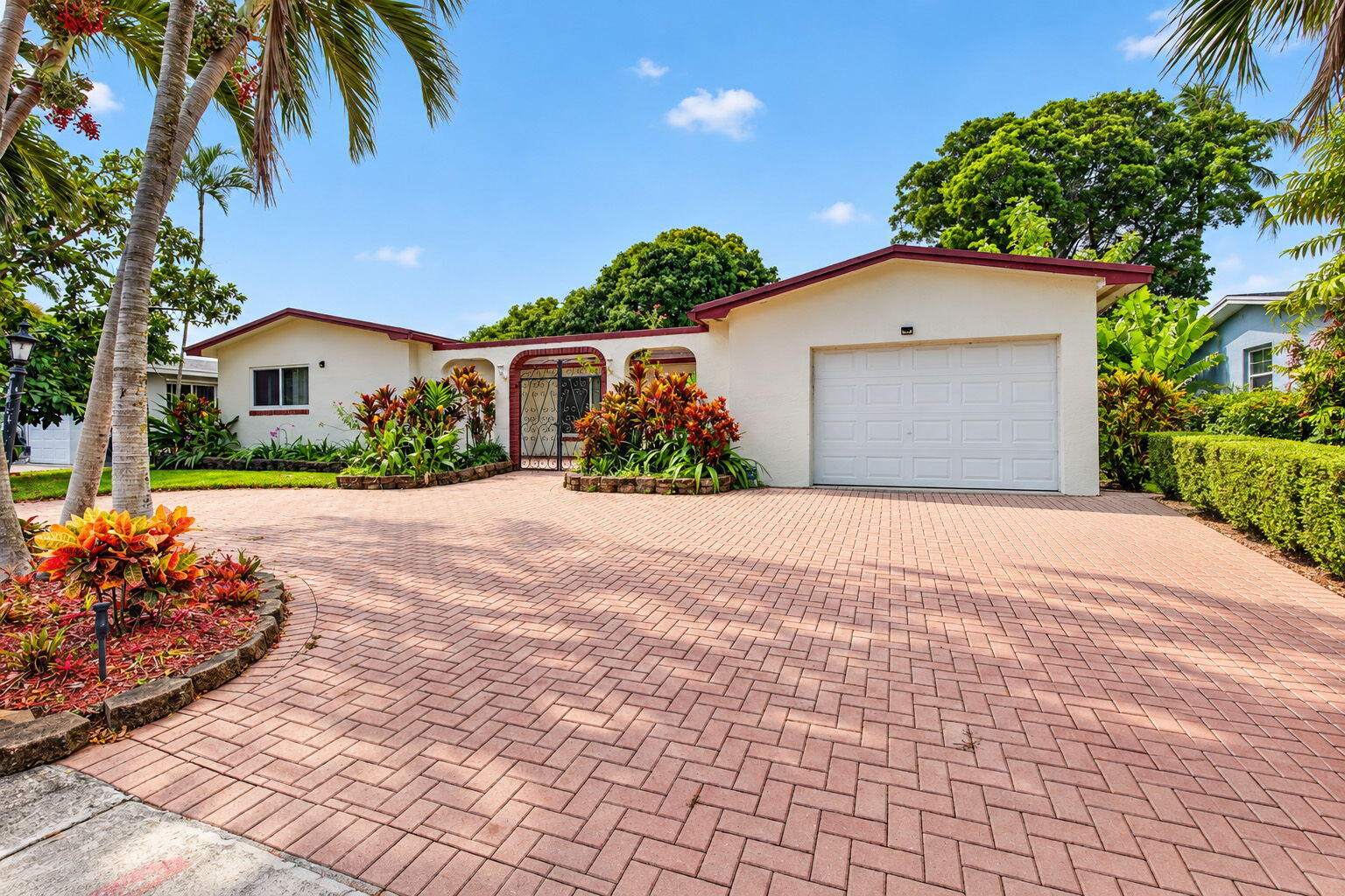 1960 NW 107TH Avenue
