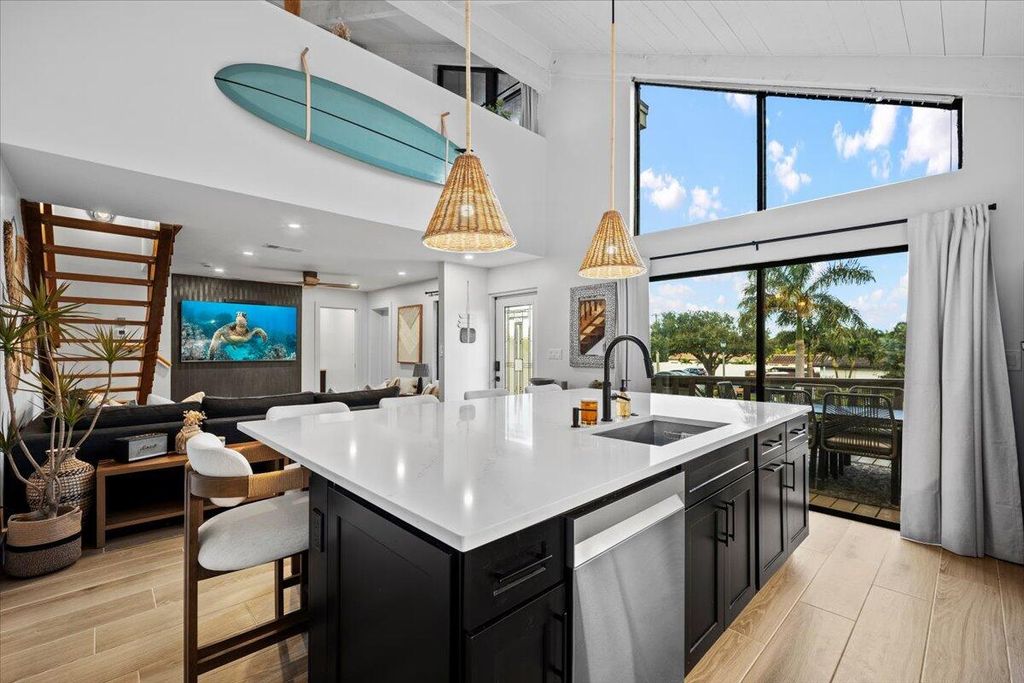 Photo of 1605 Us-1 #1f, Jupiter, FL 33477 (MLS # B26008352)