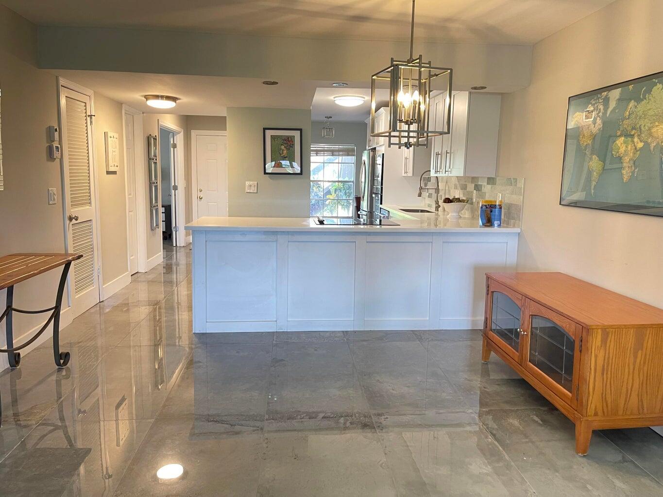 PALM GREENS AT VILLA DEL RAY CONDO II - Residential Lease