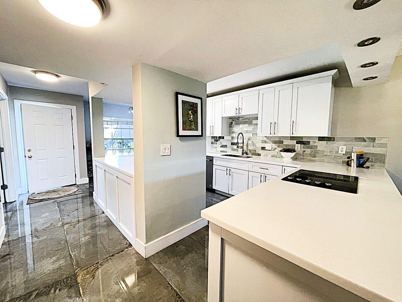 PALM GREENS AT VILLA DEL RAY CONDO II - Residential Lease