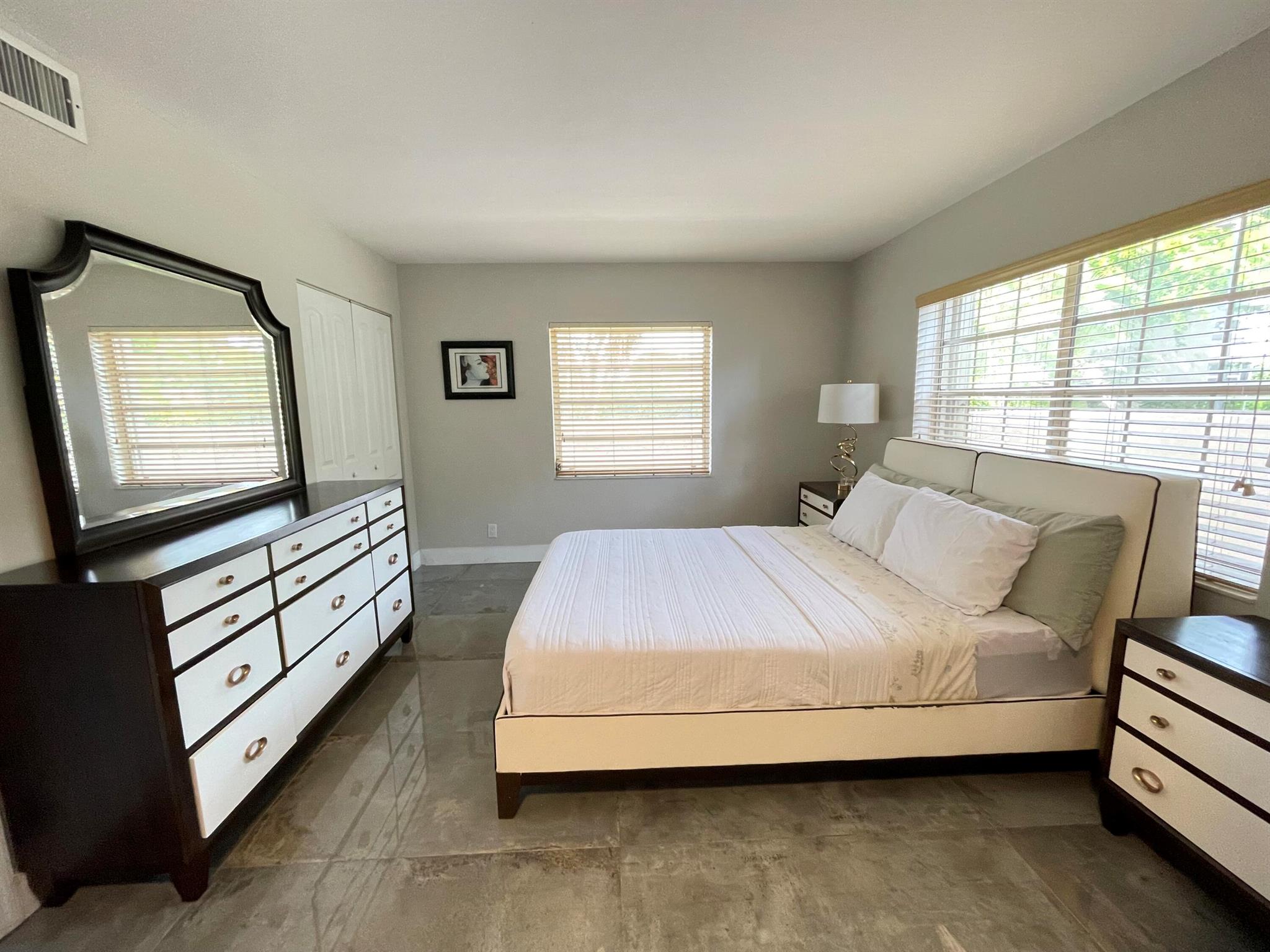 PALM GREENS AT VILLA DEL RAY CONDO II - Residential Lease