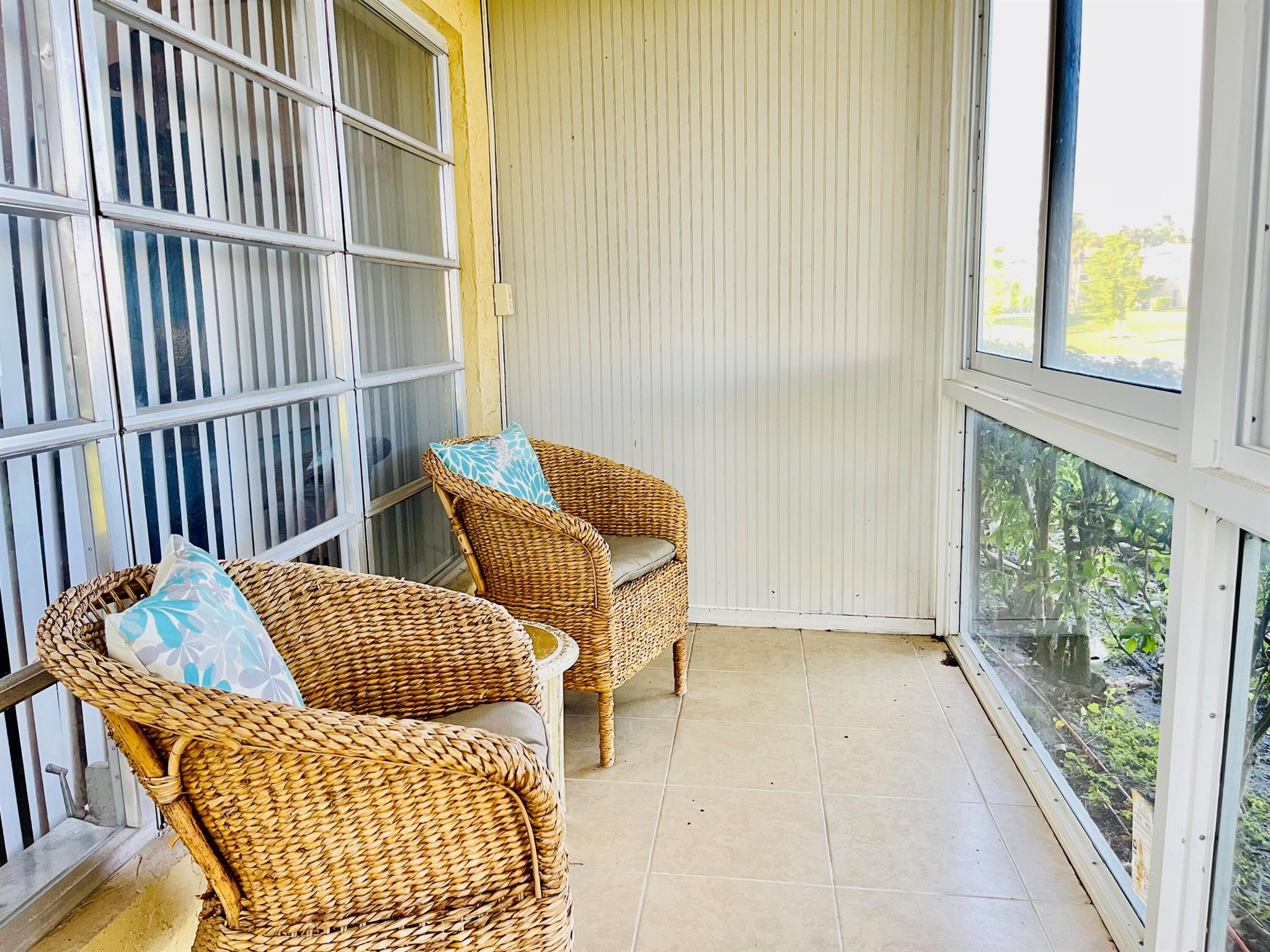 PALM GREENS AT VILLA DEL RAY CONDO II - Residential Lease