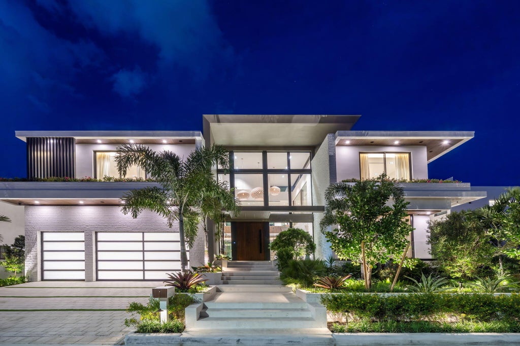 Photo of 600 Solar Isle Drive, Fort Lauderdale, FL 33301 (MLS # B26070643)