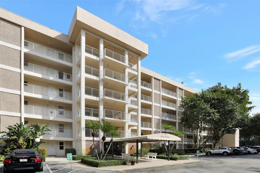 Indulge in this updated move-in-ready 1 bed, 2 bath condo, thoughtfully updated with stainless steel appliances and recessed lighting. Enjoy the bright natural light that enhances the units spaciousness, complemented by ample storage and a sizable walk-in closet. Located on the 5th floor, this unit offers views of the tranquil golf course from the balcony, featuring hurricane-proof windows for year-round enjoyment. With the added convenience of on-site washer/dryer facilities, this condo seamlessly blends style, comfort, and tranquility for your ideal living experience.