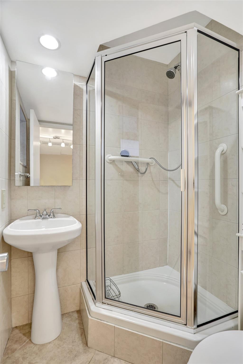 Palm Aire - Residential Lease