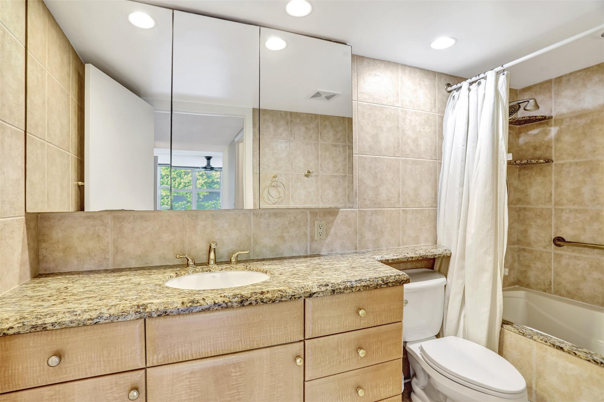 Palm Aire - Residential Lease