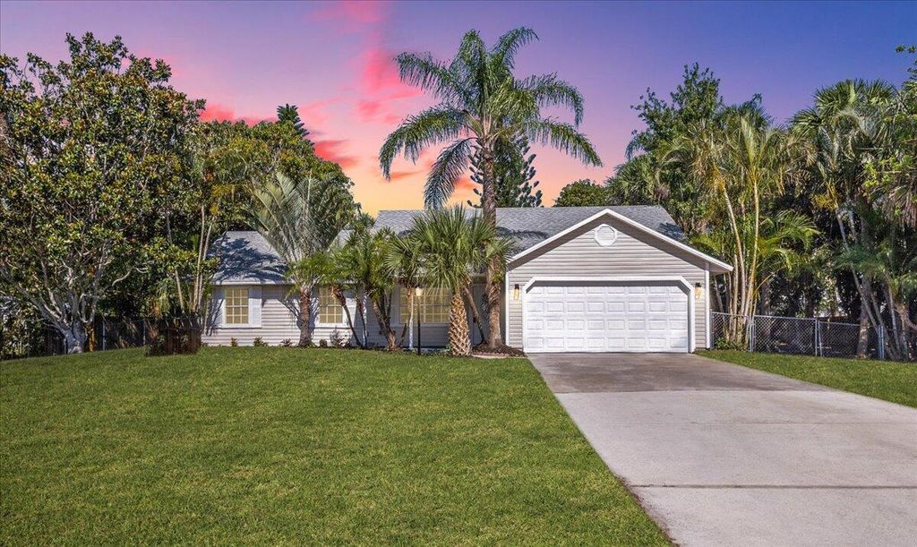 Photo of 1000 Carnation Drive, Sebastian, FL 32958 (MLS # R11011960)