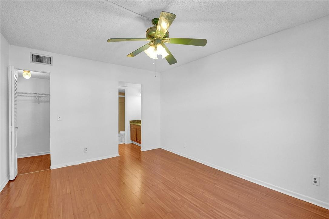 SUNRISE LAKES - Residential