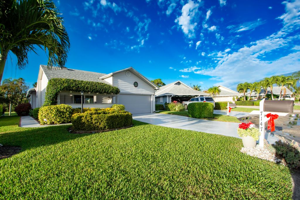 Photo of 7147 SE Quincy Terrace, Hobe Sound, FL 33455 (MLS # R10946352)