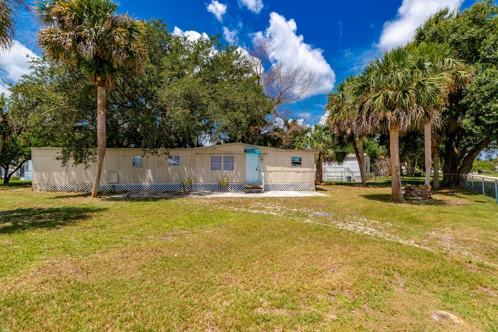Photo of 5009 Deanna Lane, Fort Pierce, FL 34946 (MLS # B26036566)