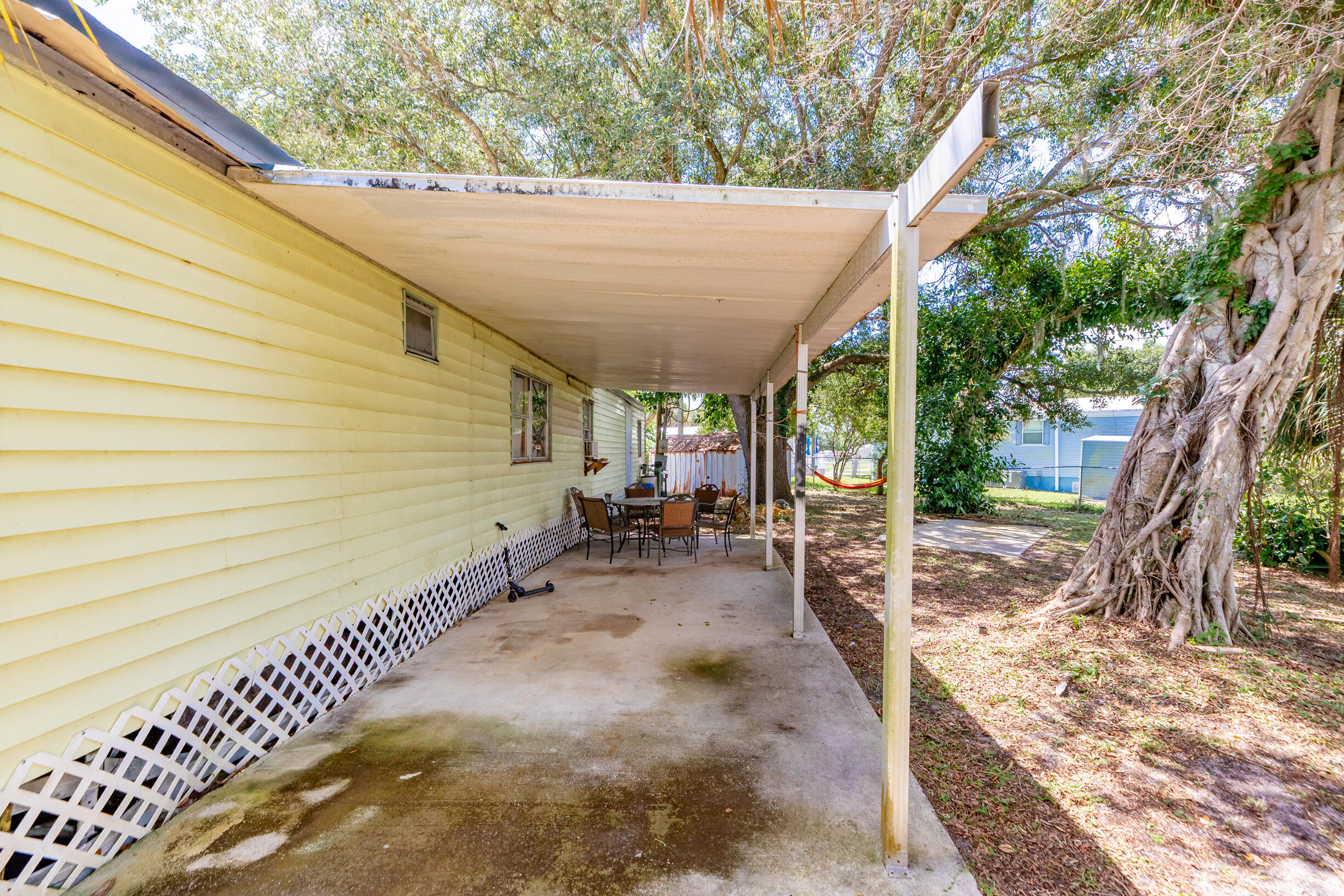 5009 Deanna Lane