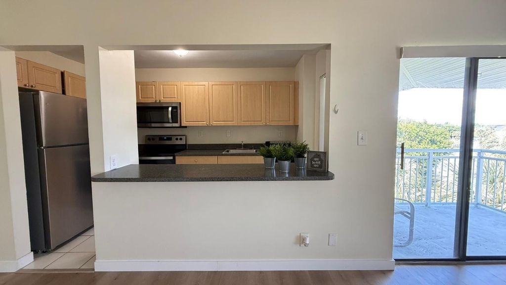 Photo of 605 S Pine Island Road #405A, Fort Lauderdale, FL 33324 (MLS # F10544547)