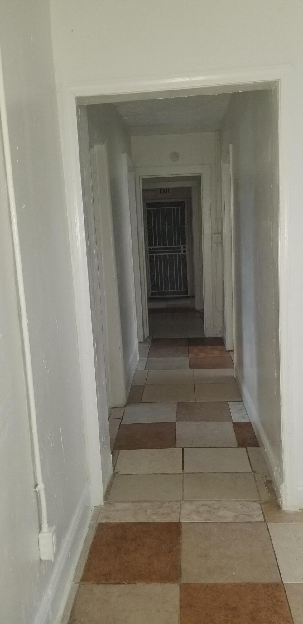 HELEN HAMMOND SUBDIVISION - Residential Lease