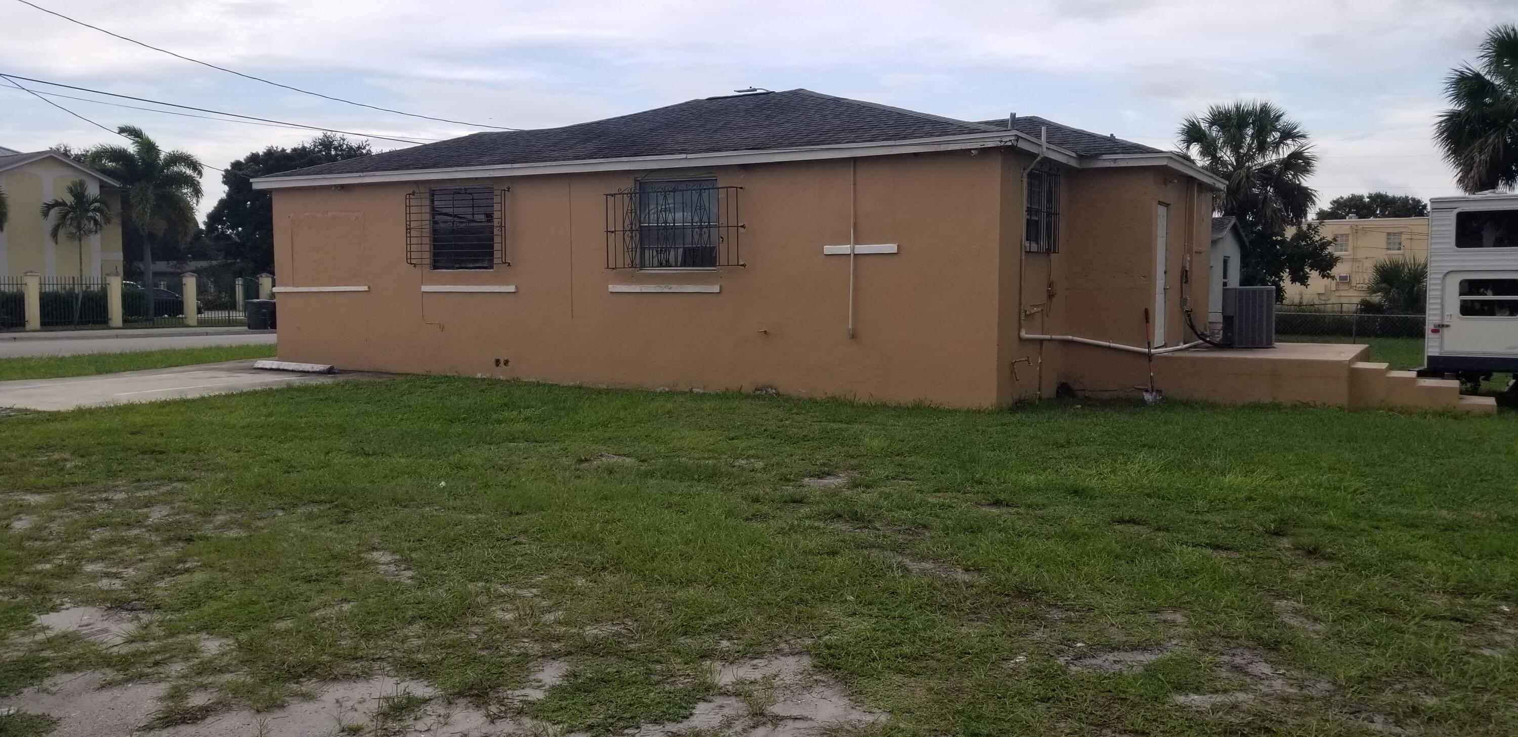 HELEN HAMMOND SUBDIVISION - Residential Lease