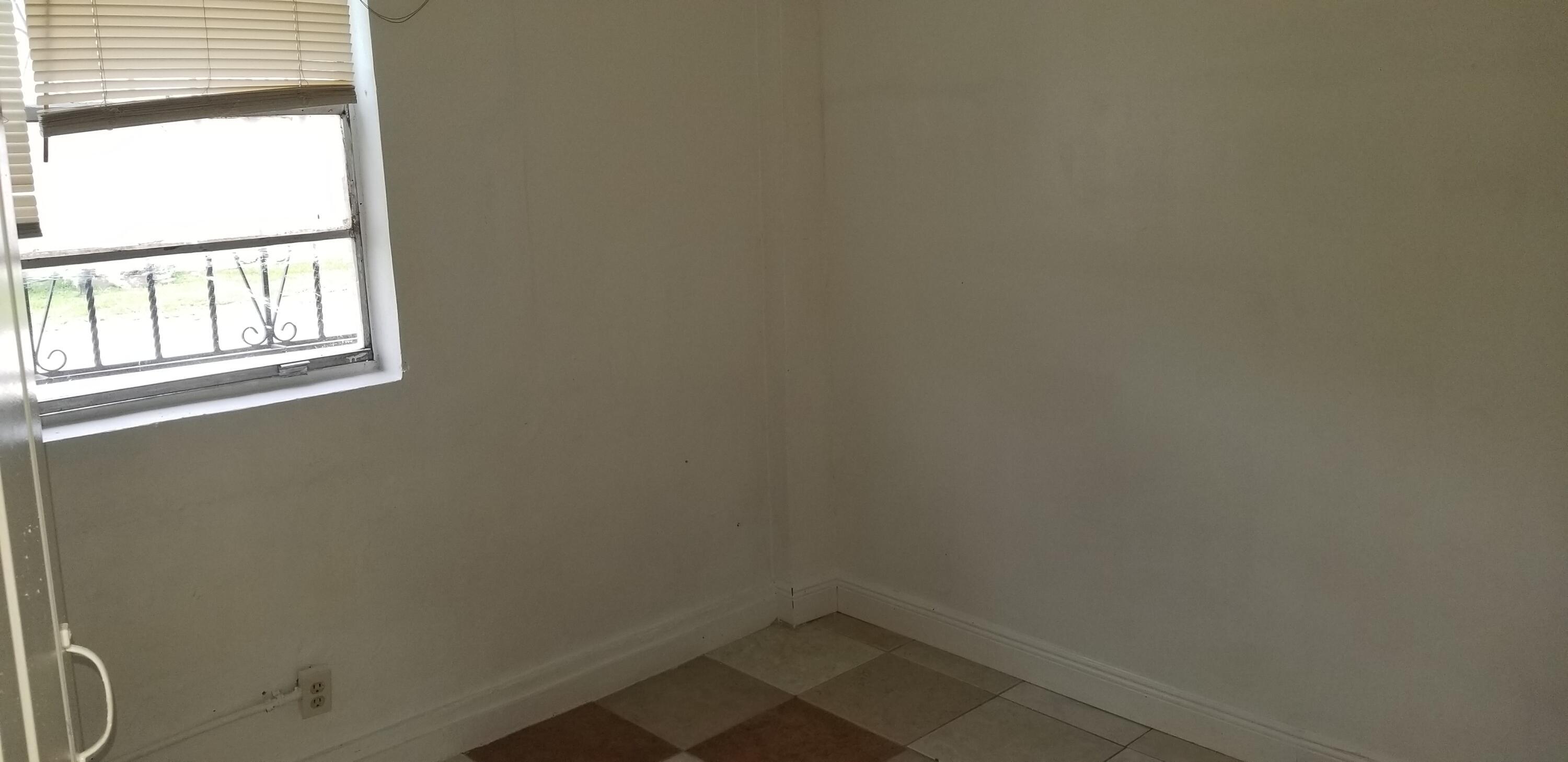 HELEN HAMMOND SUBDIVISION - Residential Lease