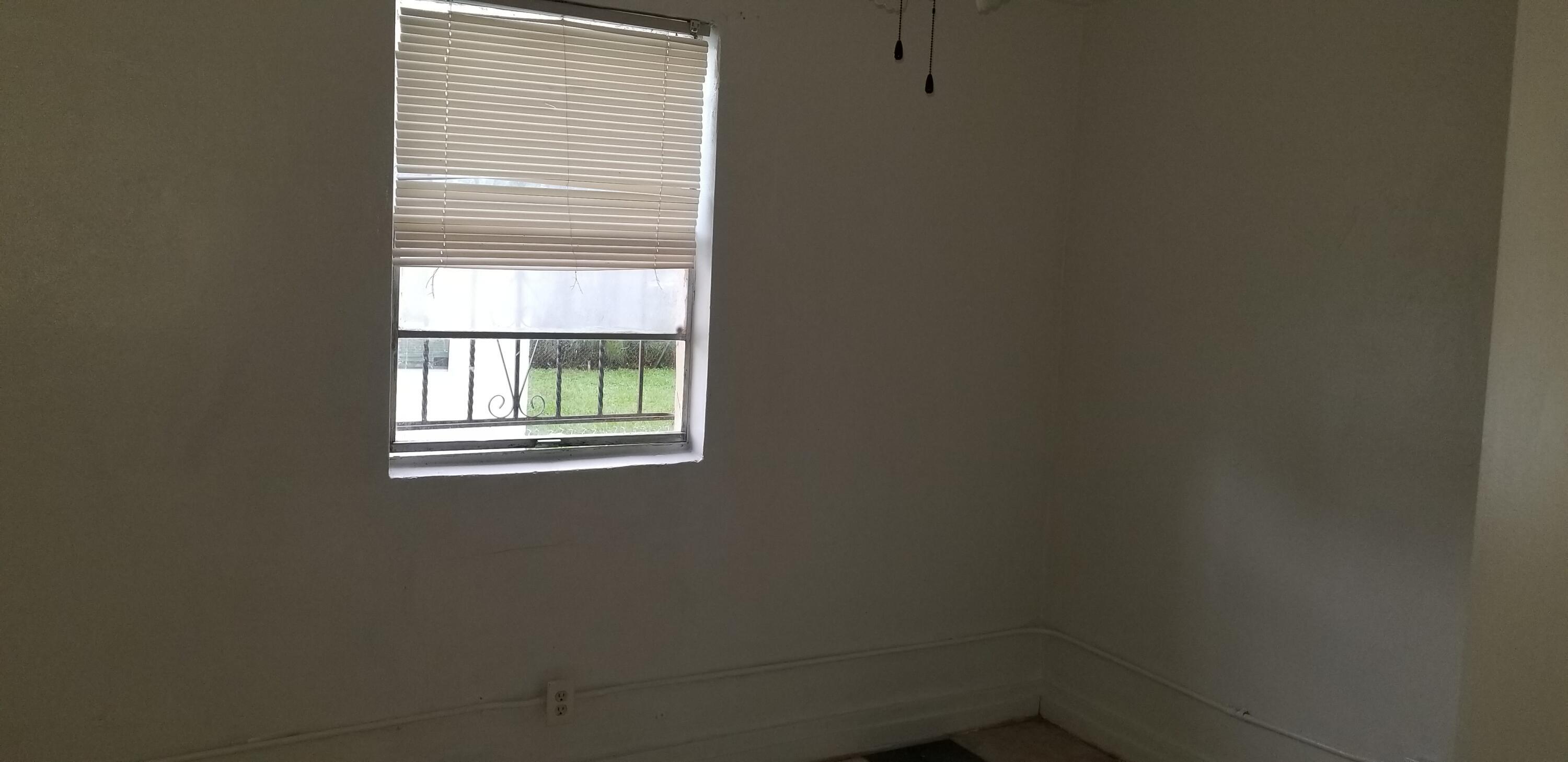 HELEN HAMMOND SUBDIVISION - Residential Lease