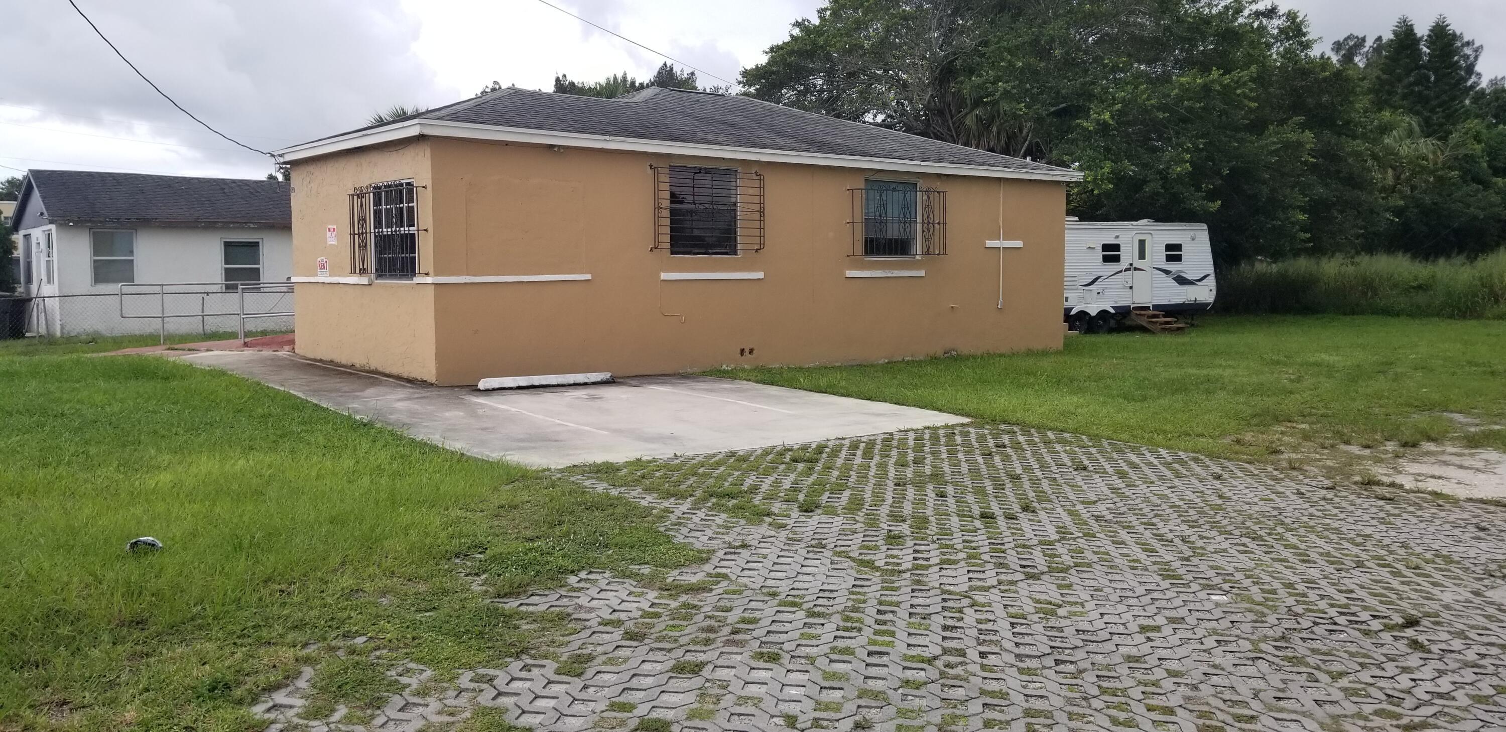 HELEN HAMMOND SUBDIVISION - Residential Lease