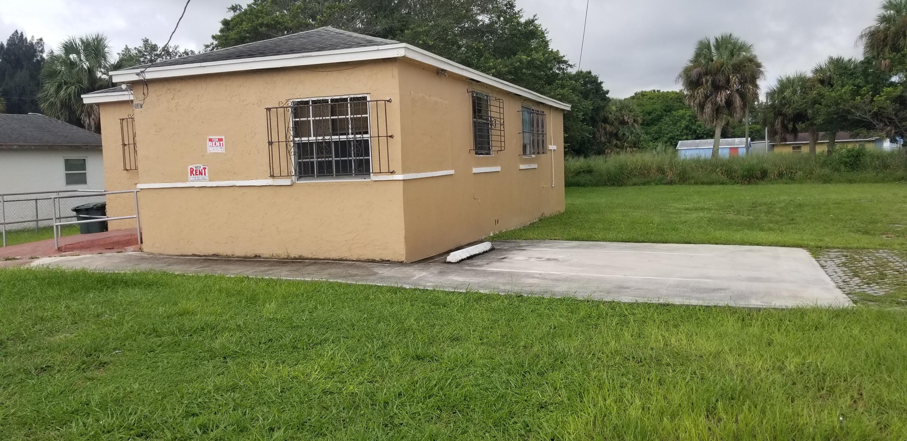 HELEN HAMMOND SUBDIVISION - Residential Lease