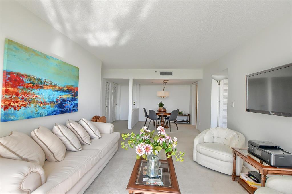 WILLOWWOOD MIDRISE - Residential Lease