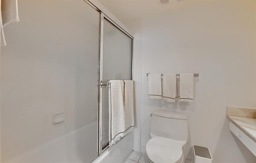 WILLOWWOOD MIDRISE - Residential Lease