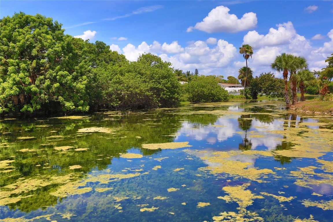 Sunrise Lakes Phase 2 - Residential Lease