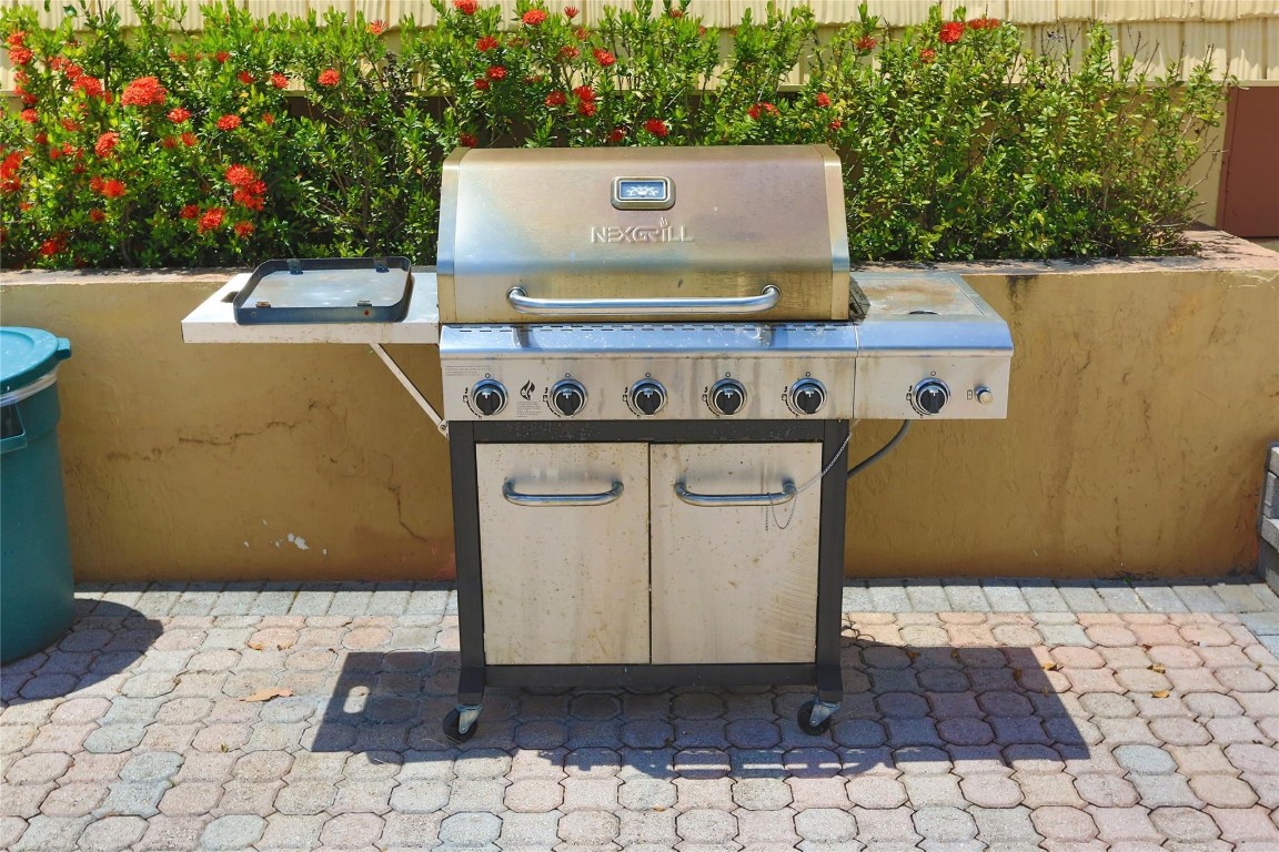 Sunrise Lakes Phase 2 - Residential Lease