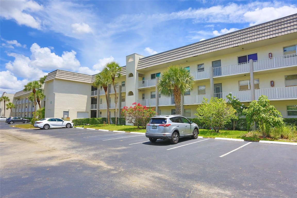 Sunrise Lakes Phase 2 - Residential Lease