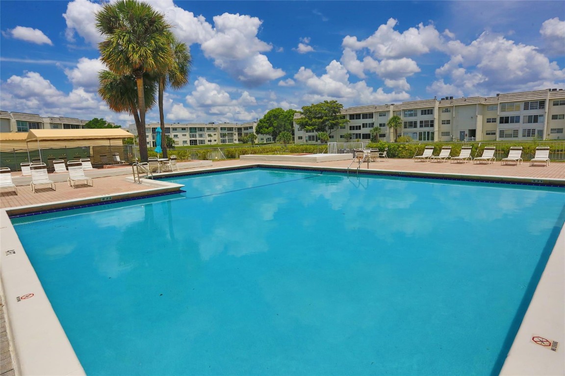 Sunrise Lakes Phase 2 - Residential Lease