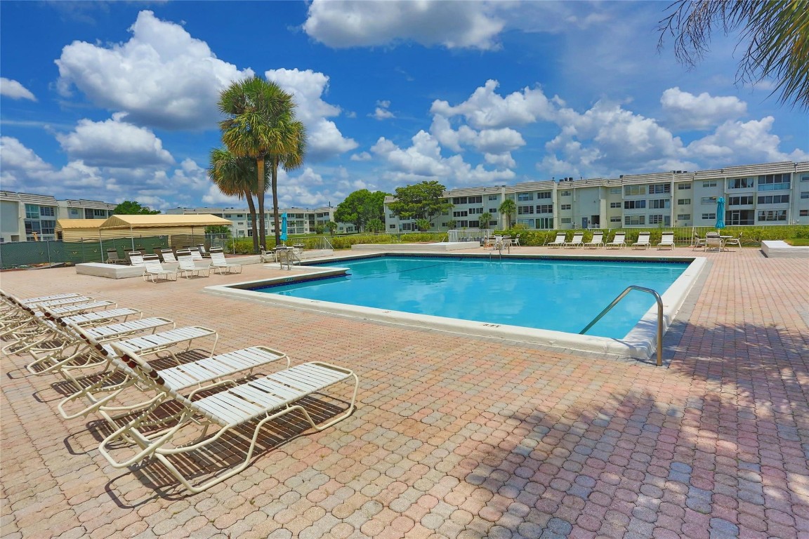 Sunrise Lakes Phase 2 - Residential Lease