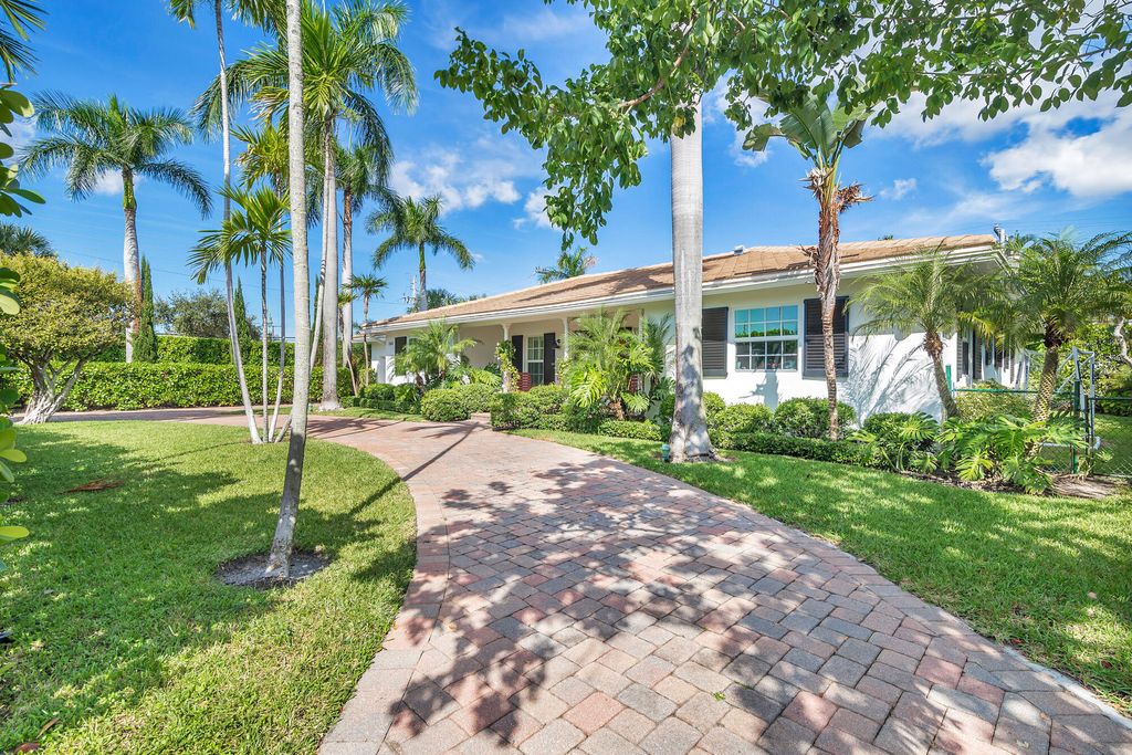 Photo of 265 Rilyn Drive, West Palm Beach, FL 33405 (MLS # R11153054)