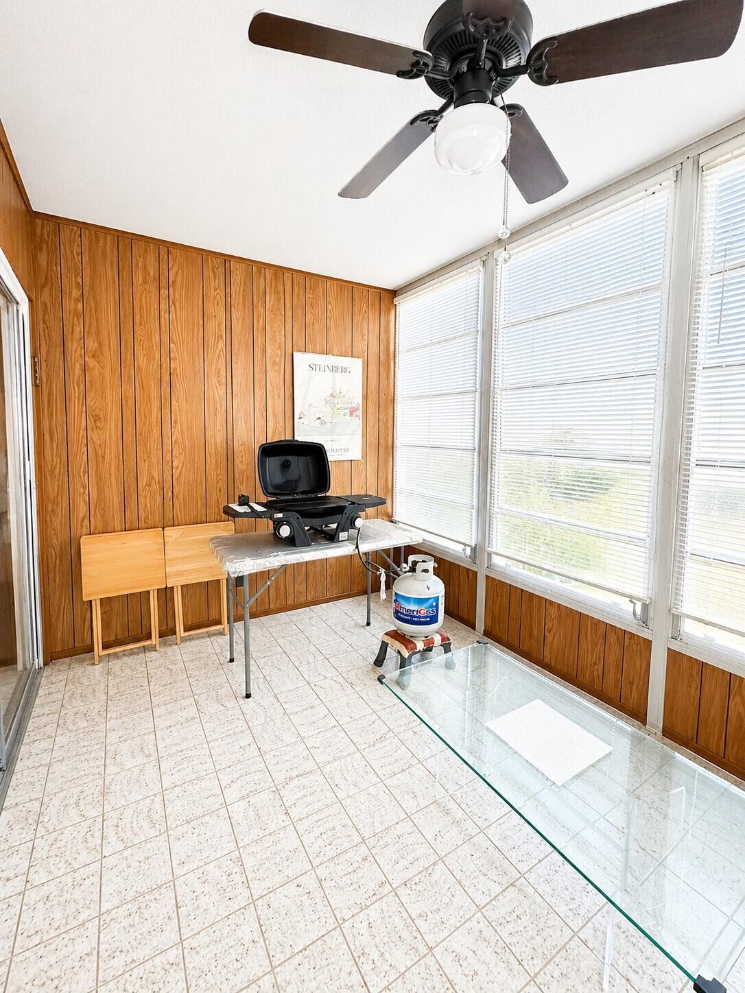 UPMINSTER J CONDO - Residential