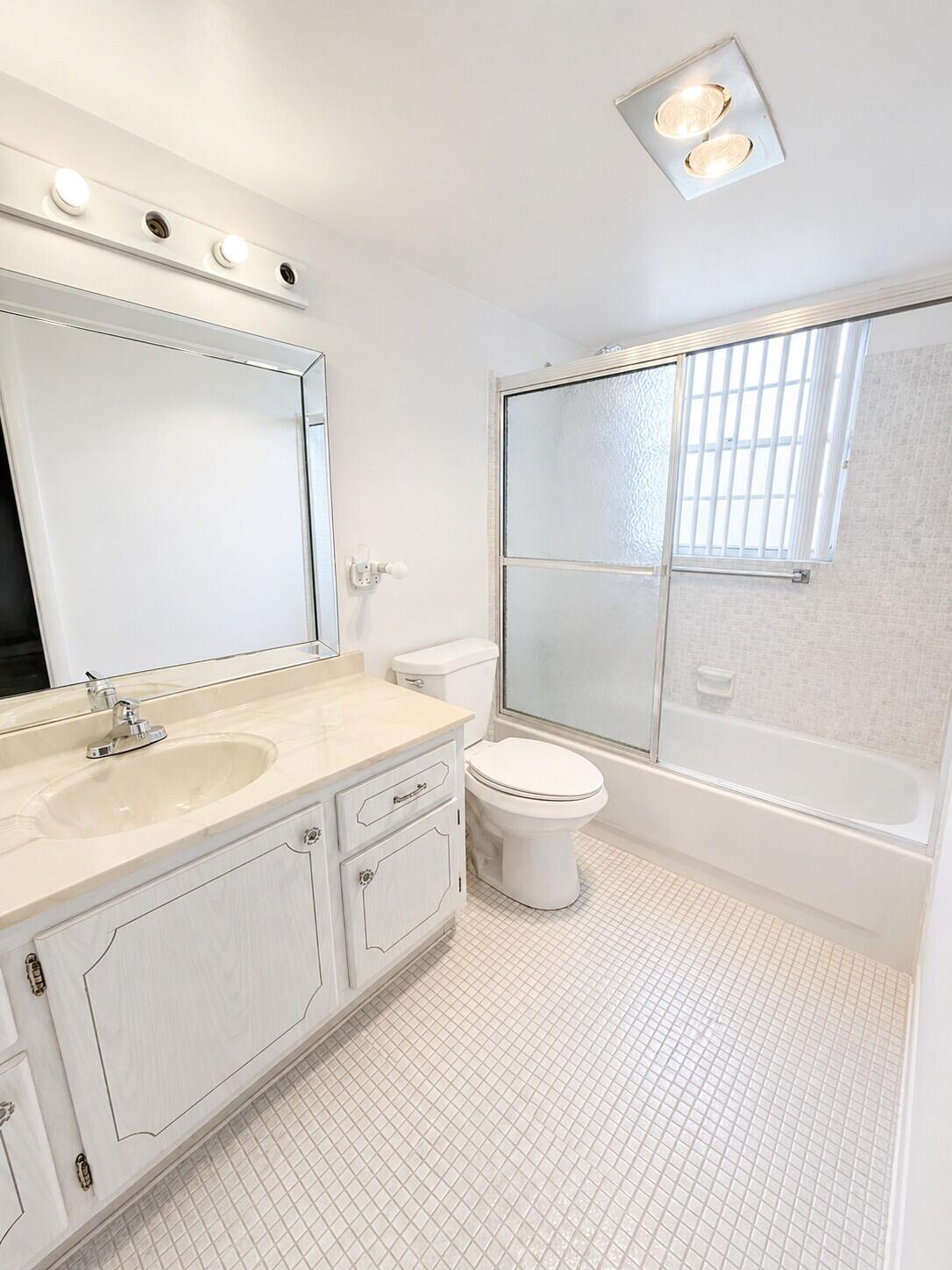 UPMINSTER J CONDO - Residential